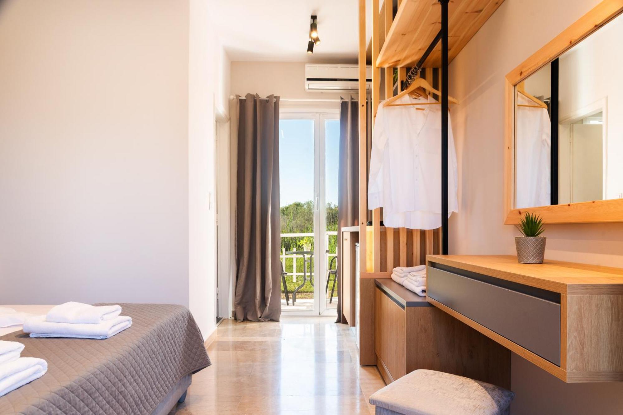 Melador Beachfront Apartments Kávos Extérieur photo